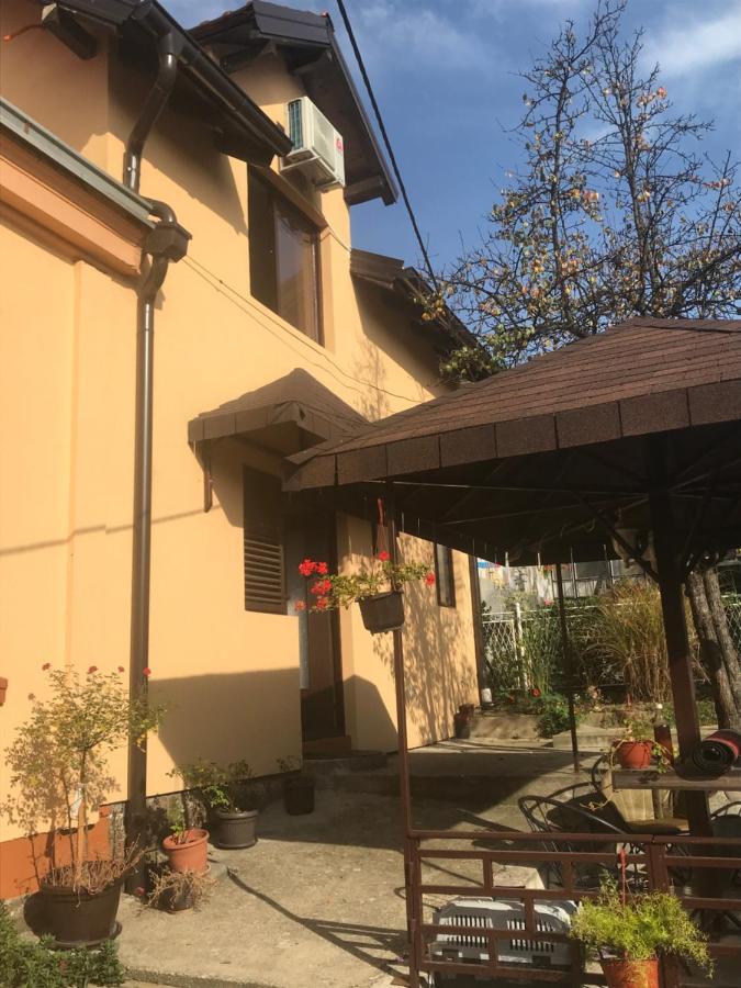 Stan Na Dan Gornji Milanovac-Centar-Nova Gradnja Apartment Exterior photo